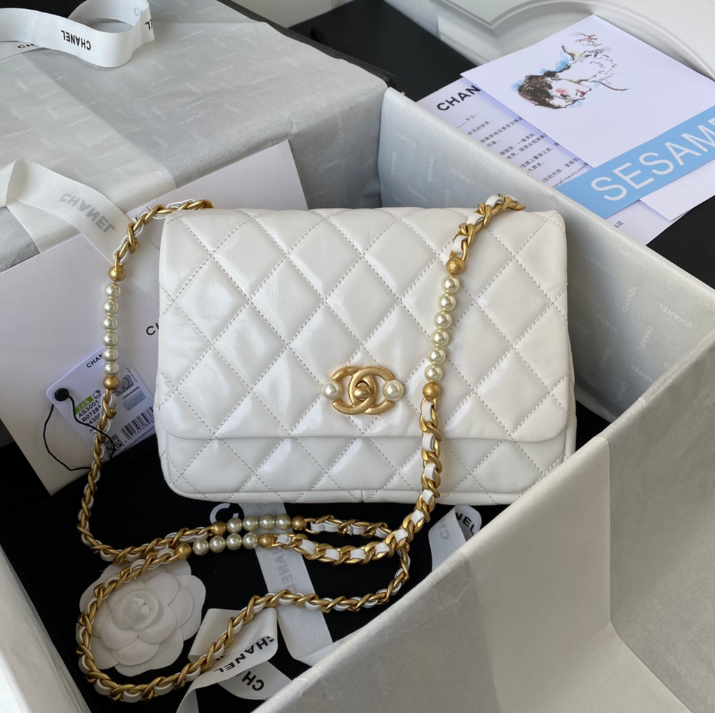 Medium Pearl Strap Bag