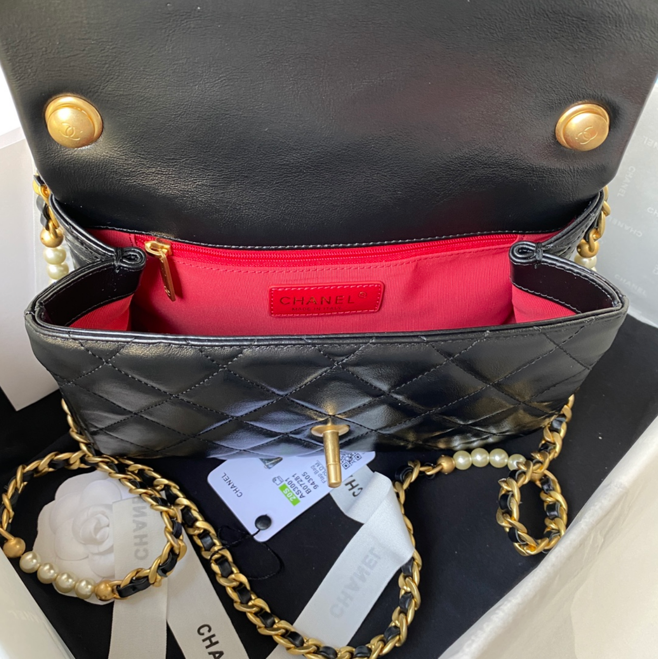 Medium Pearl Strap Bag