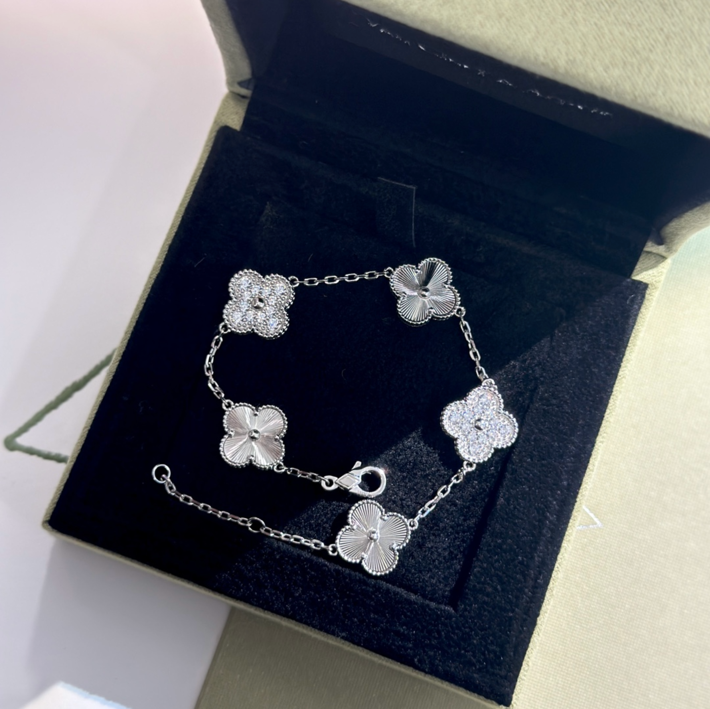 Alhambra Clover Bracelet