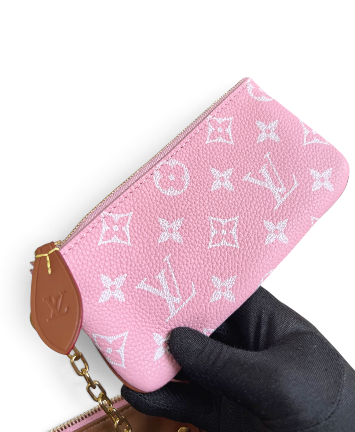 SWORD LUXURY pembe deri Louis Vuitton monogram desenli fermuarlı cüzdan ve çanta aksesuarı