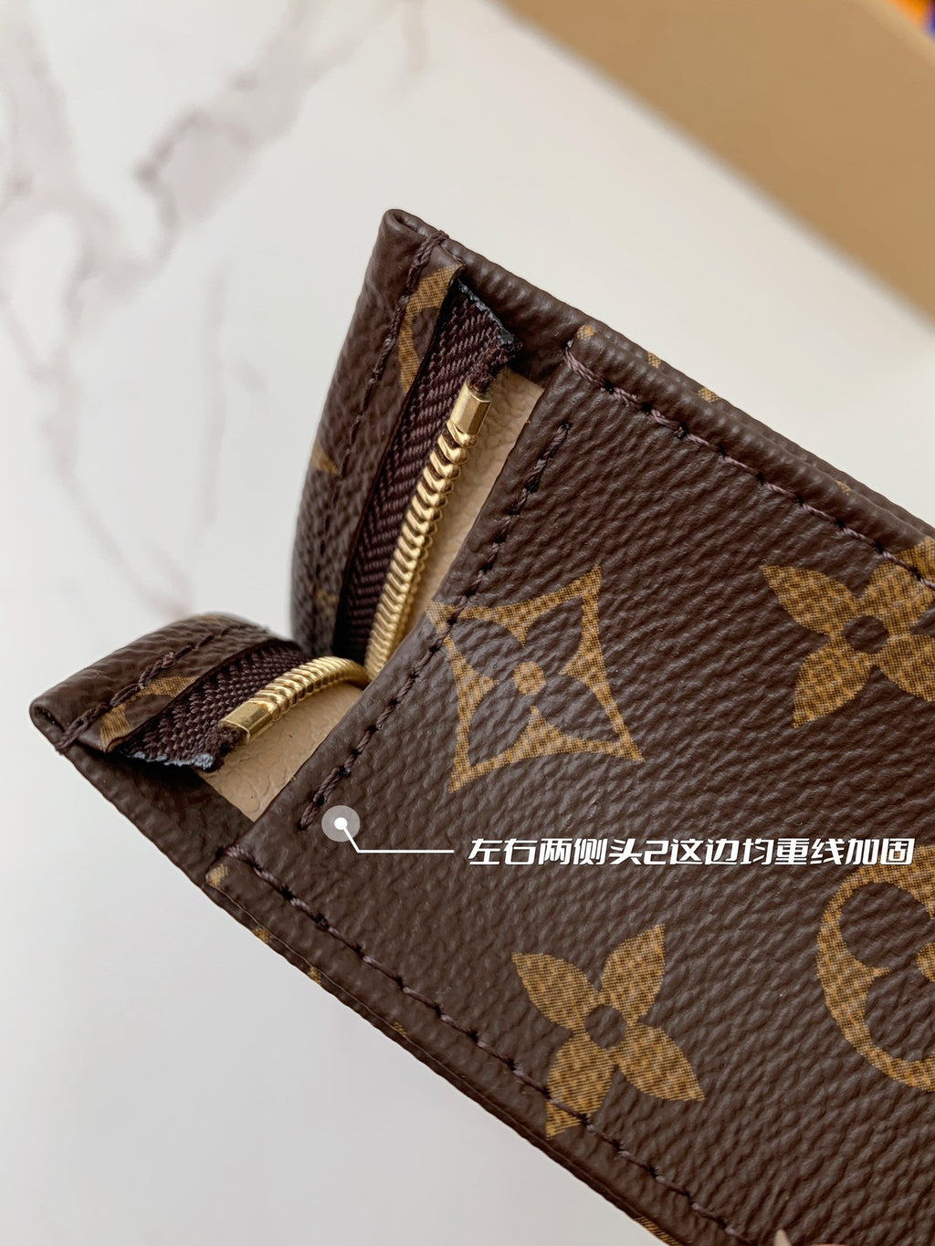 Toiletry Pouch 26