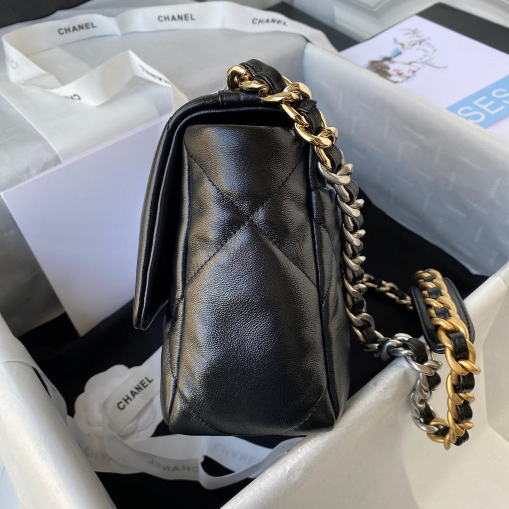 19 Flap Bag 26 cm