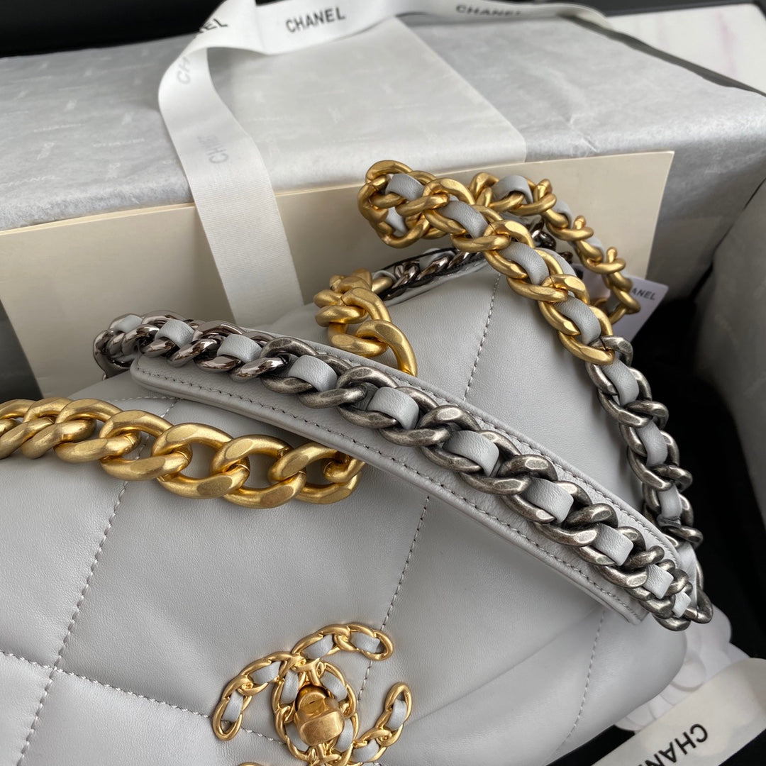 19 Flap Bag 26 cm