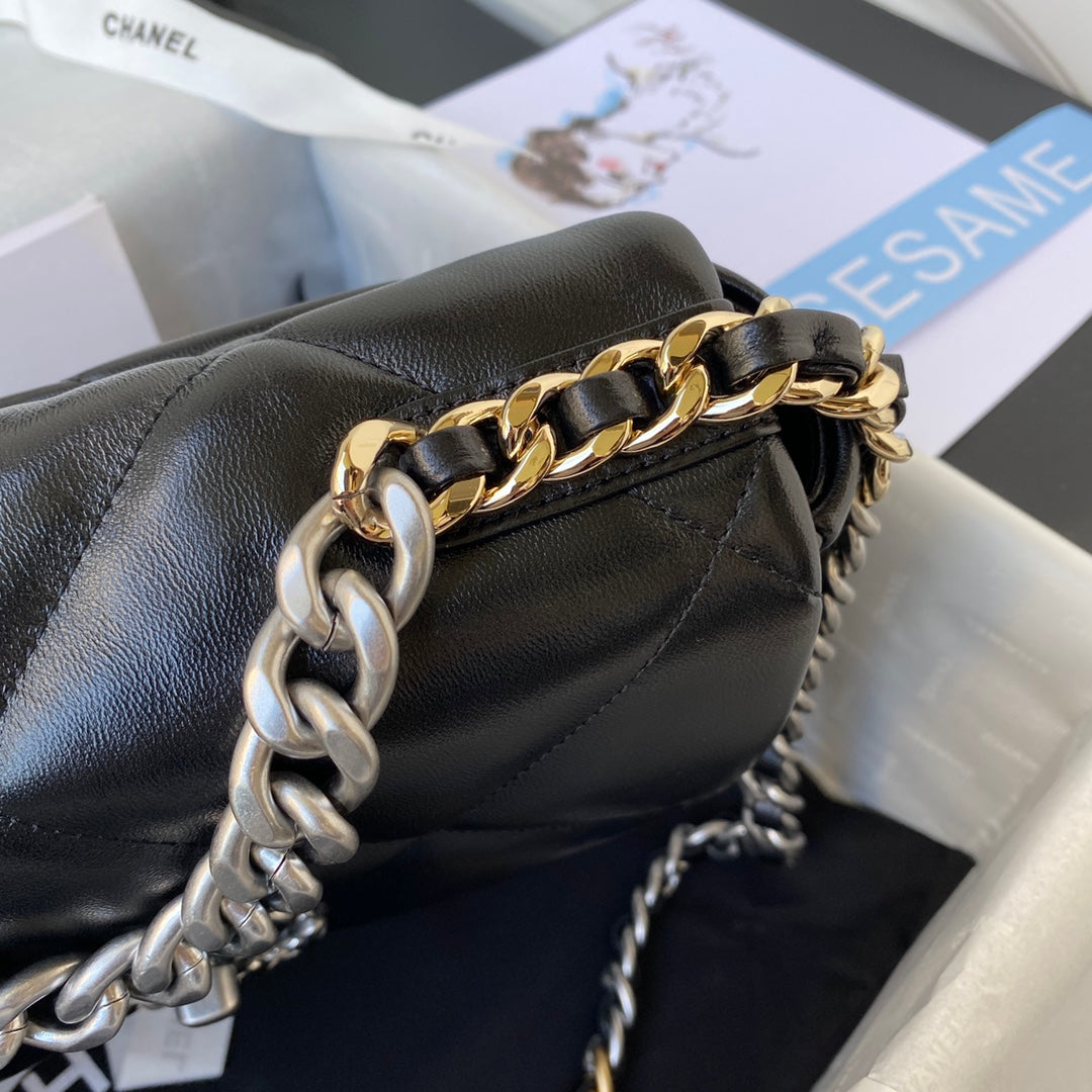 19 Flap Bag 26 cm