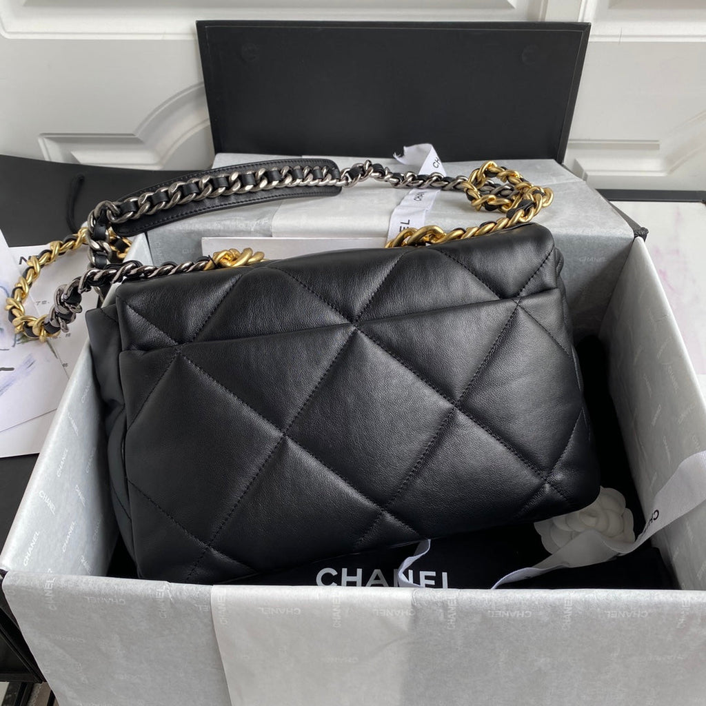 19 Flap Bag