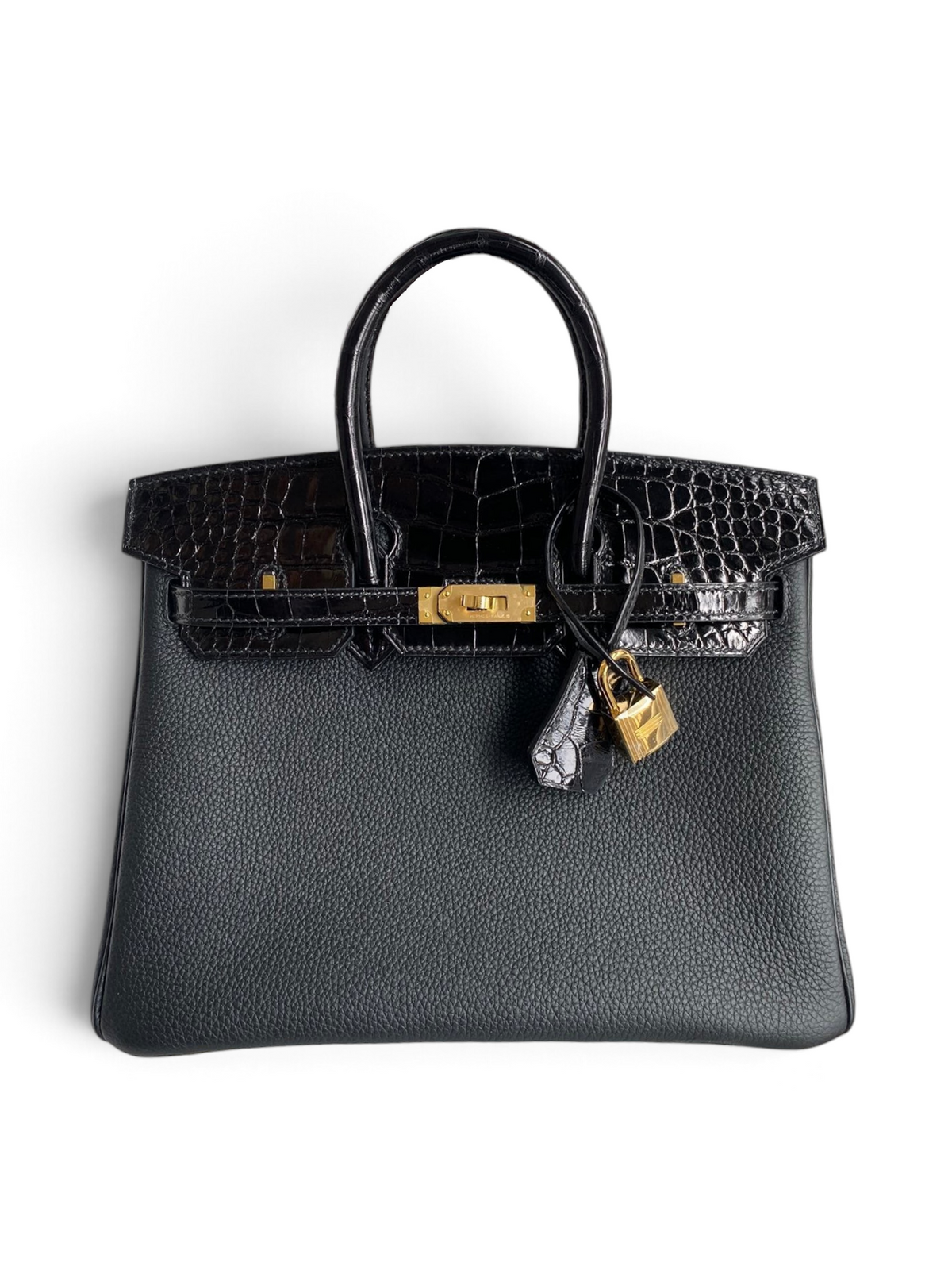 SWORD LUXURY siyah Togo deri ve timsah derisi detaylı, altın donanımlı Hermès Birkin 30 çanta kutusunda.