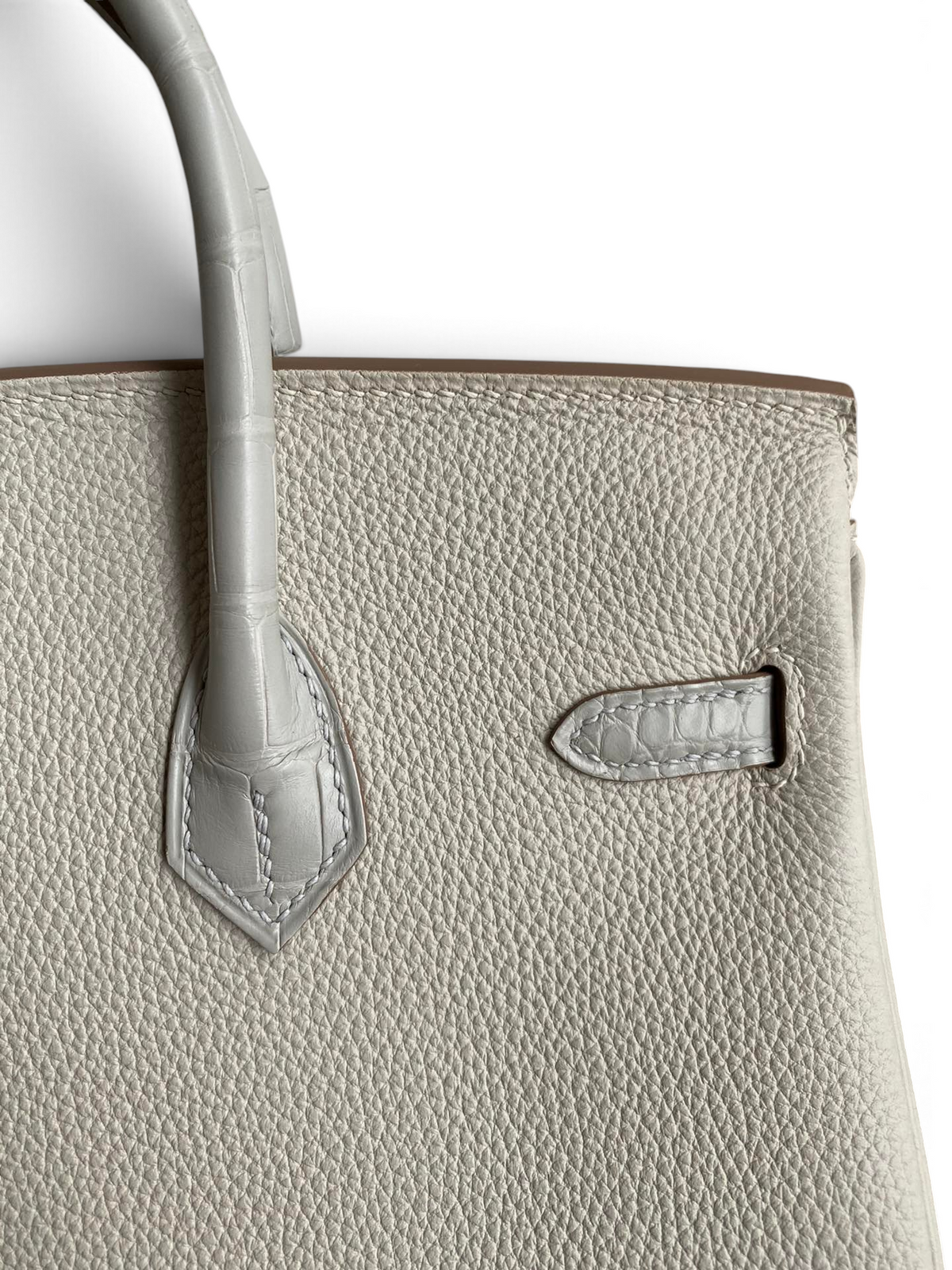SWORD LUXURY Gris Asphalte Togo deri ve timsah derisi detaylı Birkin 30 çanta, el işçiliği dikişli ve gri tonlarda.