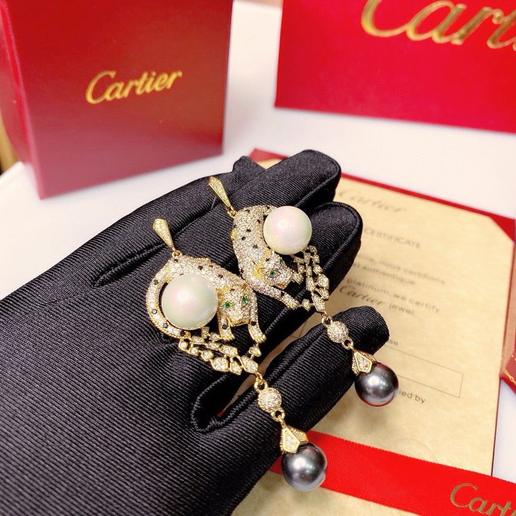 Panthère Pearl Drop Earrings