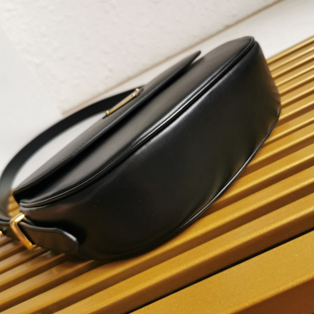 Moon Leather Shoulder Bag - Black - View 8