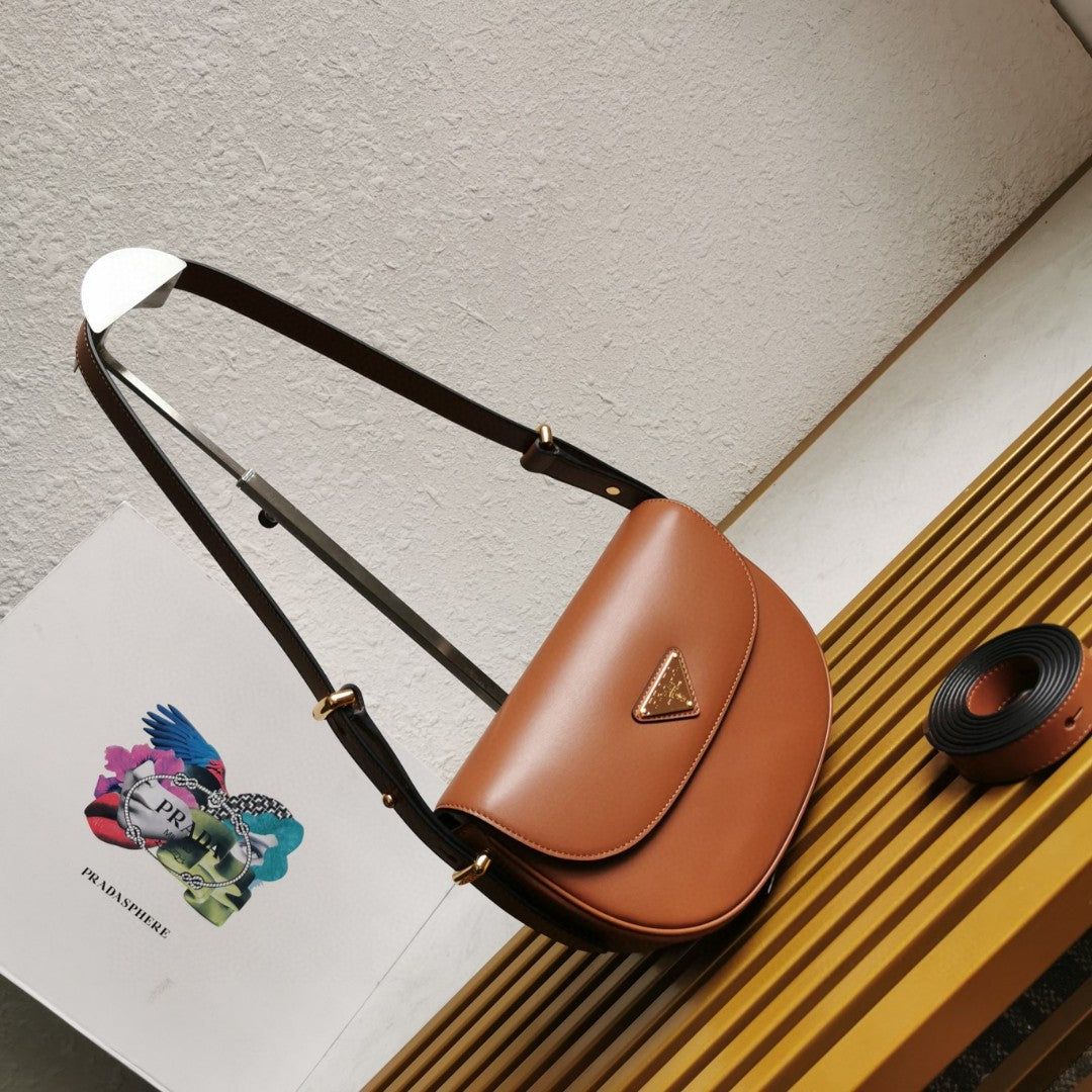 Moon Leather Shoulder Bag - Caramel - View 2