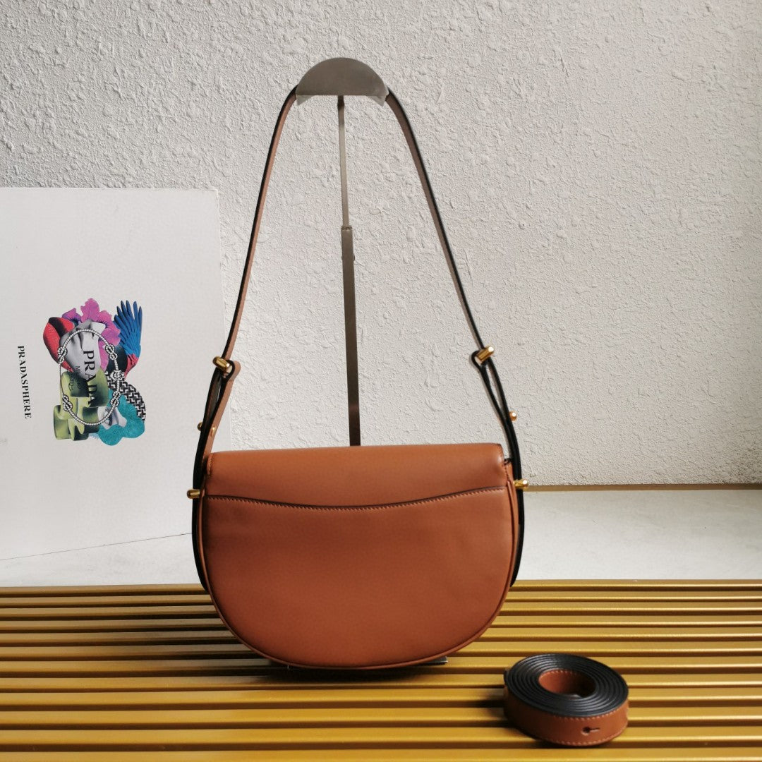 Moon Leather Shoulder Bag - Caramel - View 5