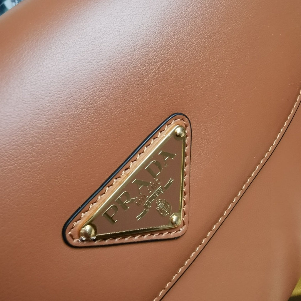 Moon Leather Shoulder Bag - Caramel - View 6