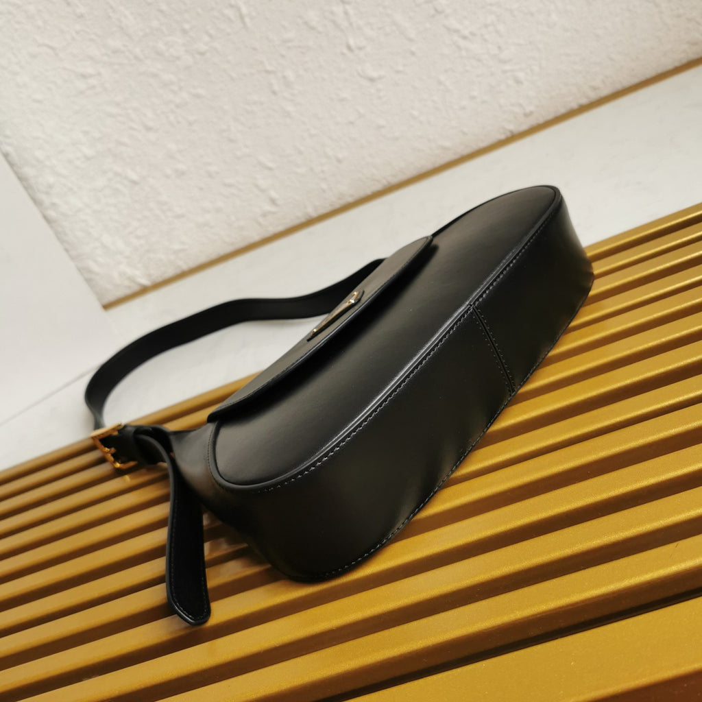 Moon Leather Flap Shoulder Bag - Black - View 3