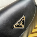 Moon Leather Flap Shoulder Bag - Black - View 5
