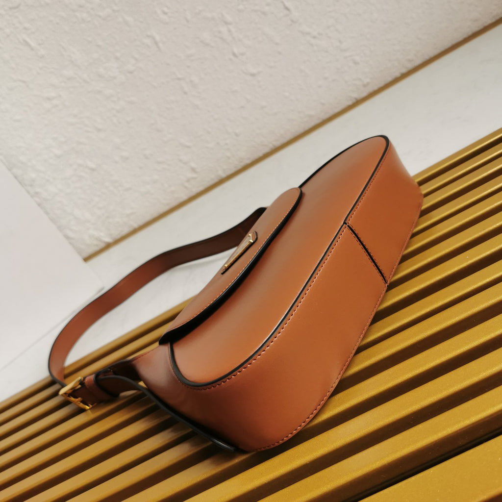 Moon Leather Flap Shoulder Bag - Caramel - View 4