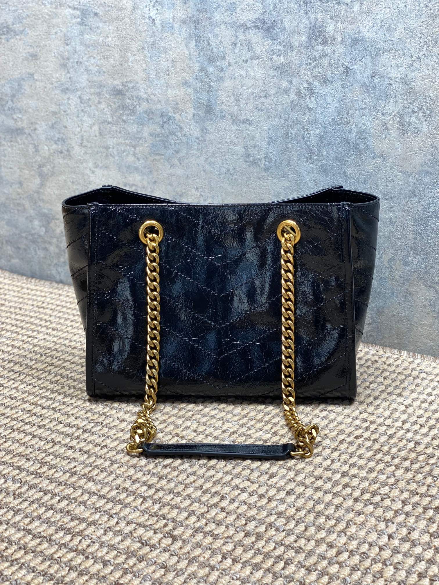 Saint Laurent Niki Small Shopping Bag in Black Waxed calfskin Leather - Detail View 3