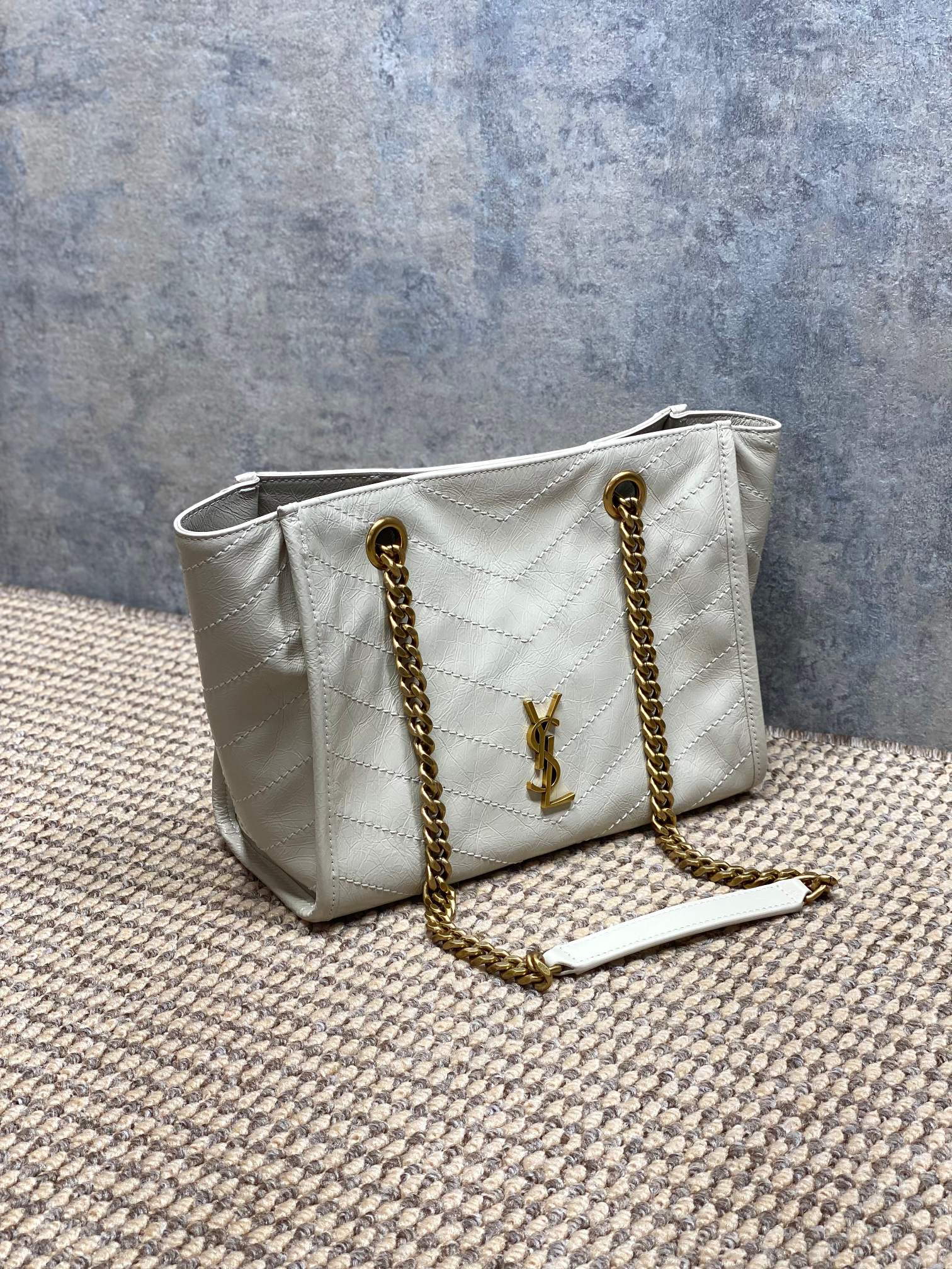 Saint Laurent Niki Small Shopping Bag in Ivory Waxed calfskin Leather - Detail View 2