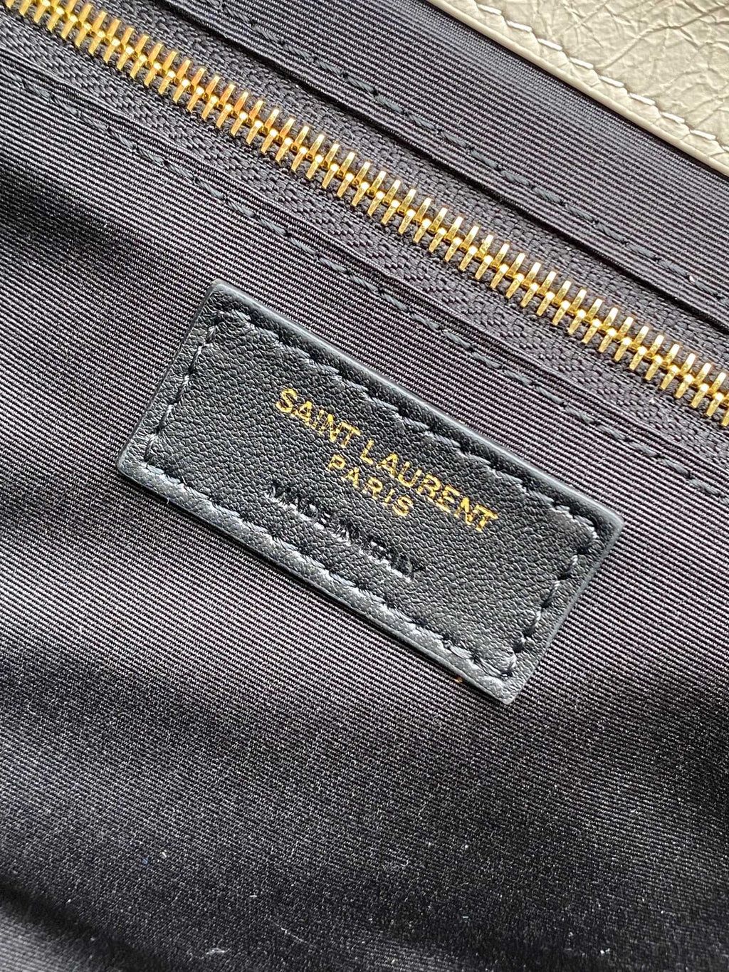 Saint Laurent Niki Small Shopping Bag in Ivory Waxed calfskin Leather - Detail View 9