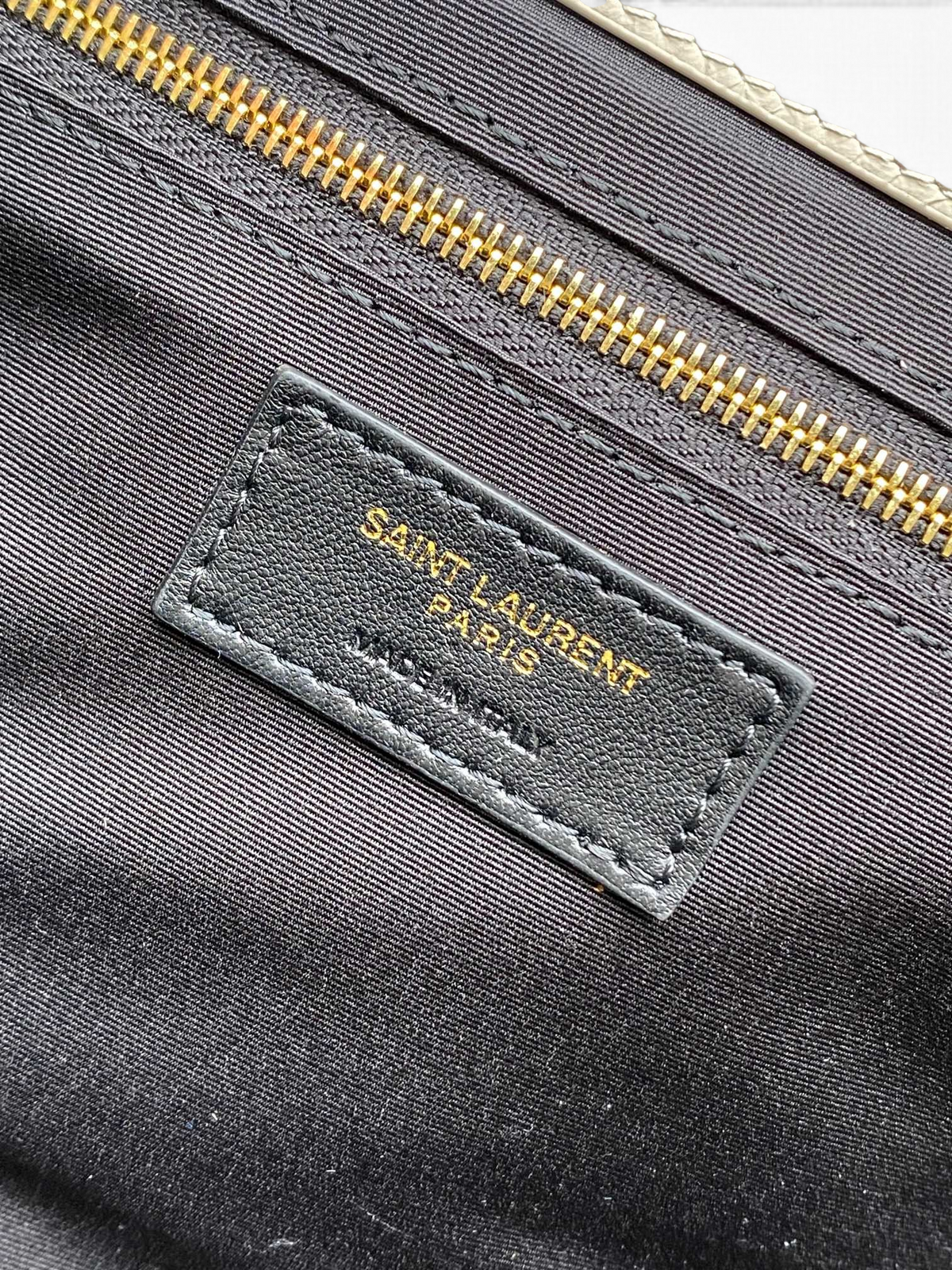 Saint Laurent Niki Small Shopping Bag in Ivory Waxed calfskin Leather - Detail View 9