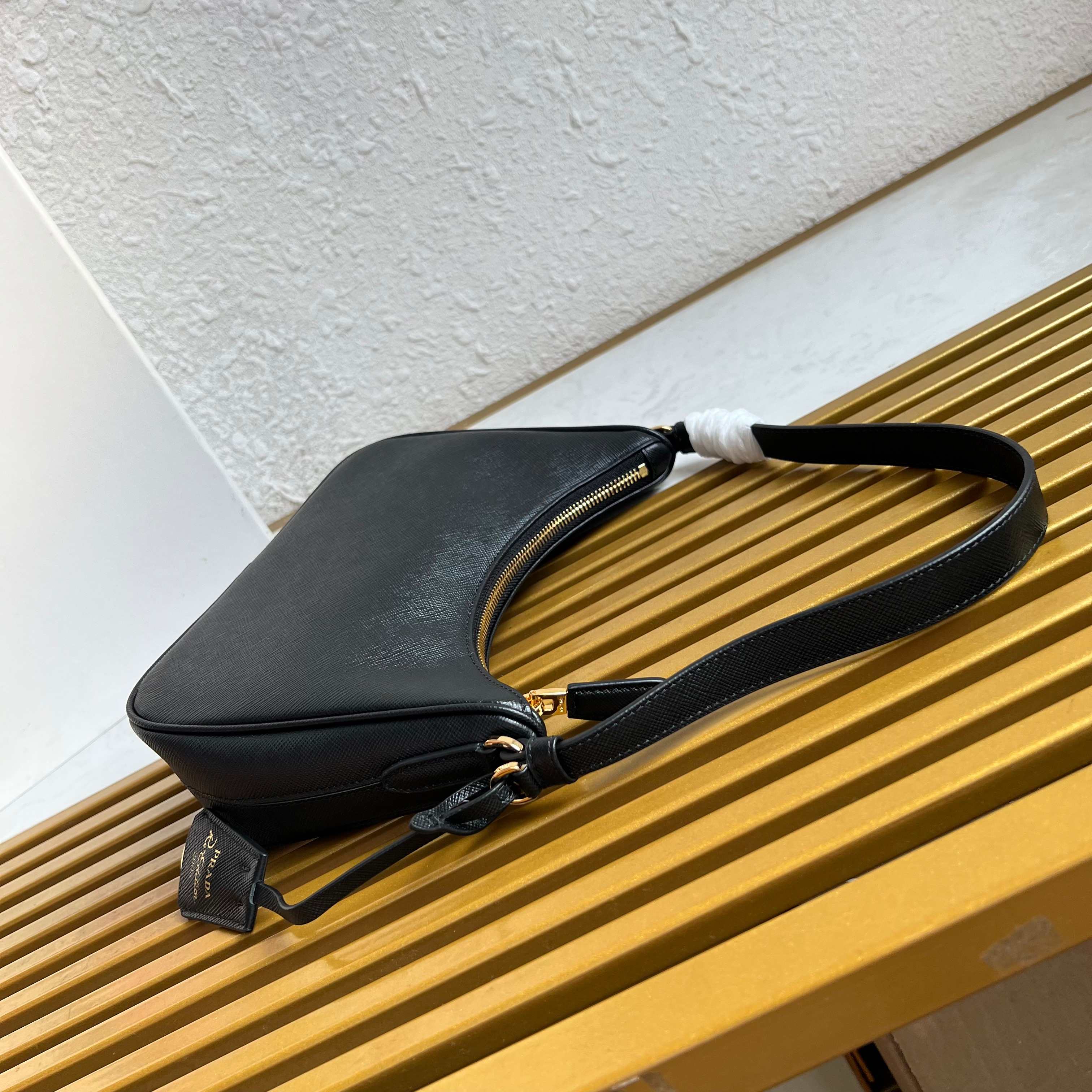 Re-Edition 2005 Saffiano Leather Mini Bag - Black - View 4
