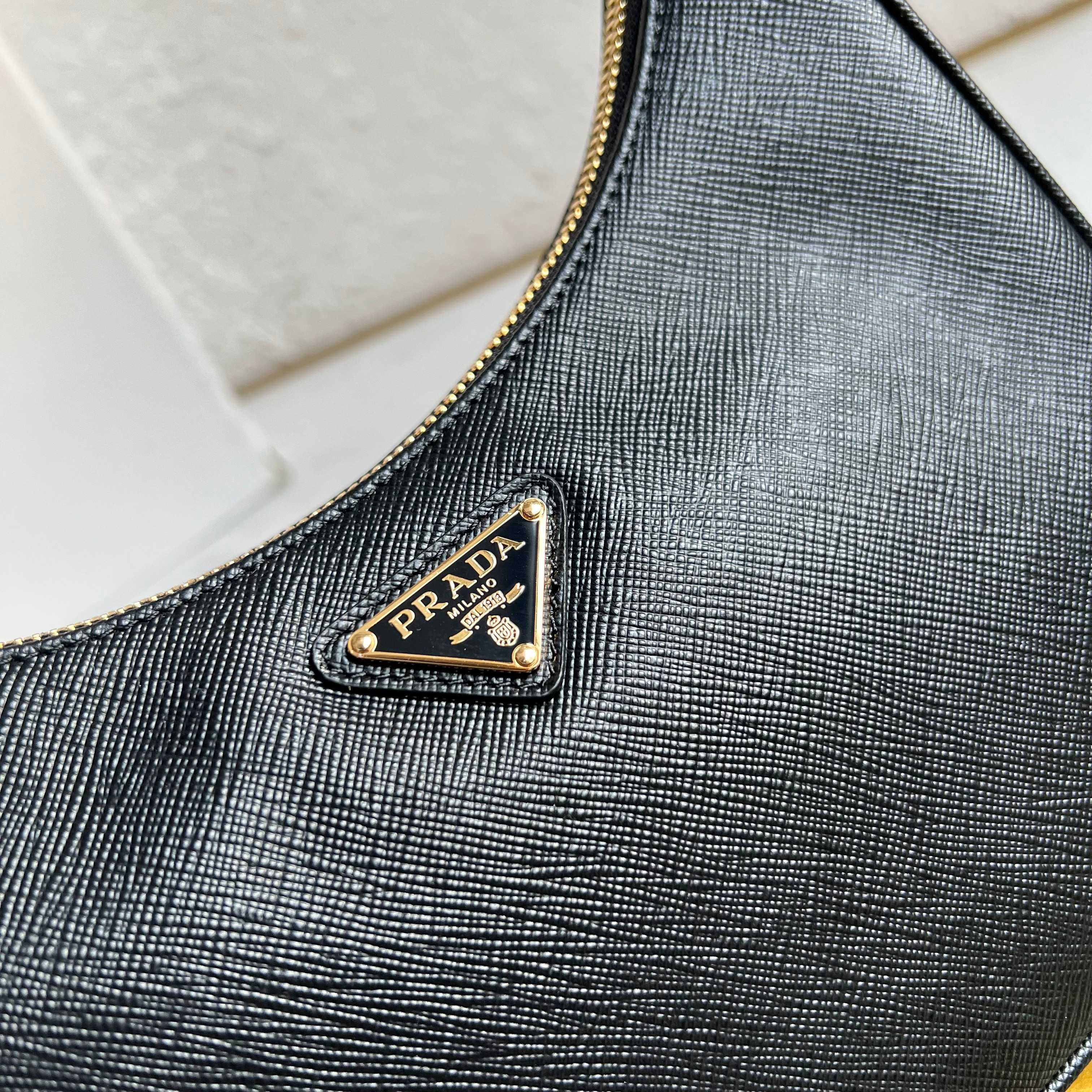 Re-Edition 2005 Saffiano Leather Mini Bag - Black - View 7