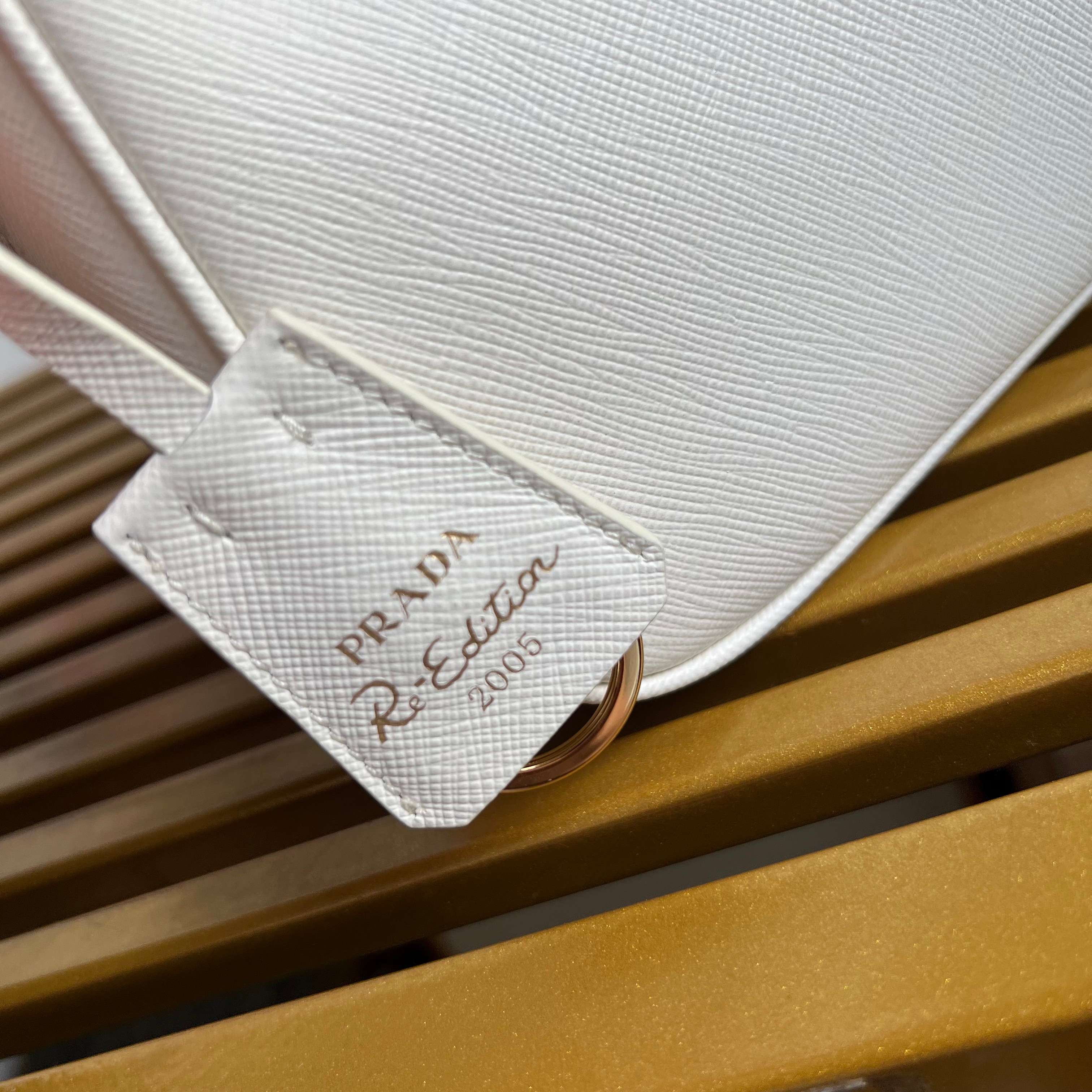 Re-Edition 2005 Saffiano Leather Mini Bag - White - View 7
