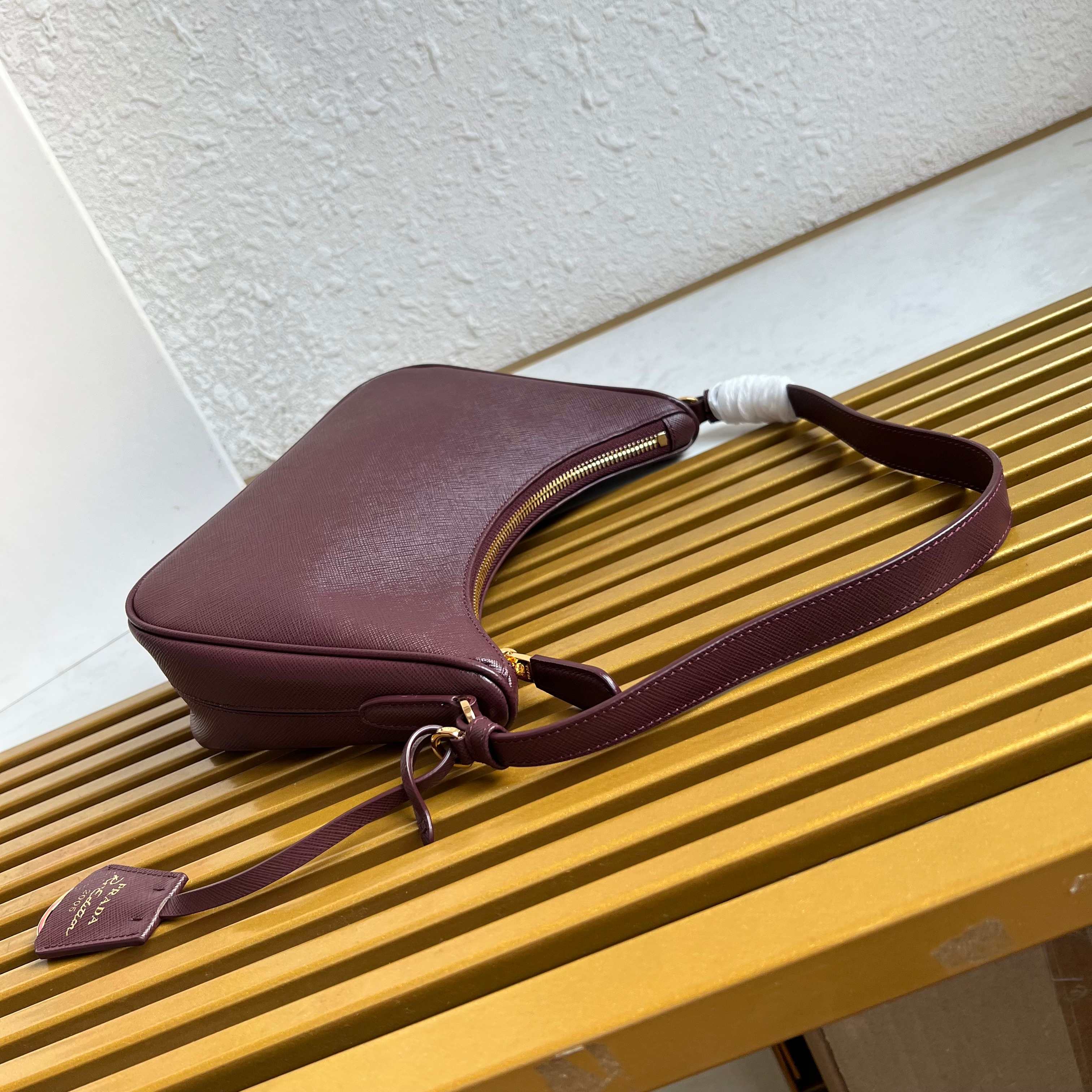 Re-Edition 2005 Saffiano Leather Mini Bag - Burgundy - View 4