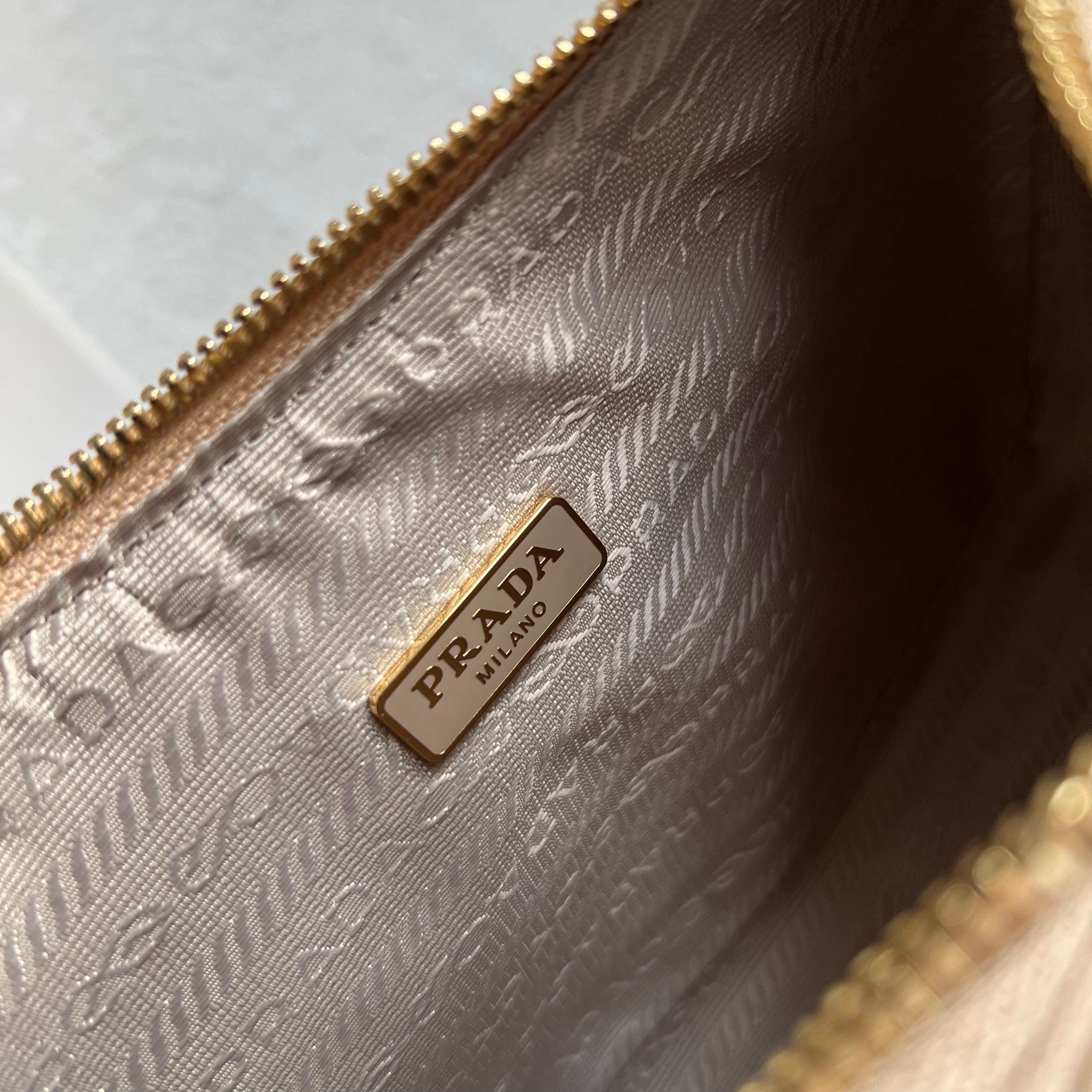 Re-Edition 2005 Saffiano Leather Mini Bag - Pumice Grey - View 9