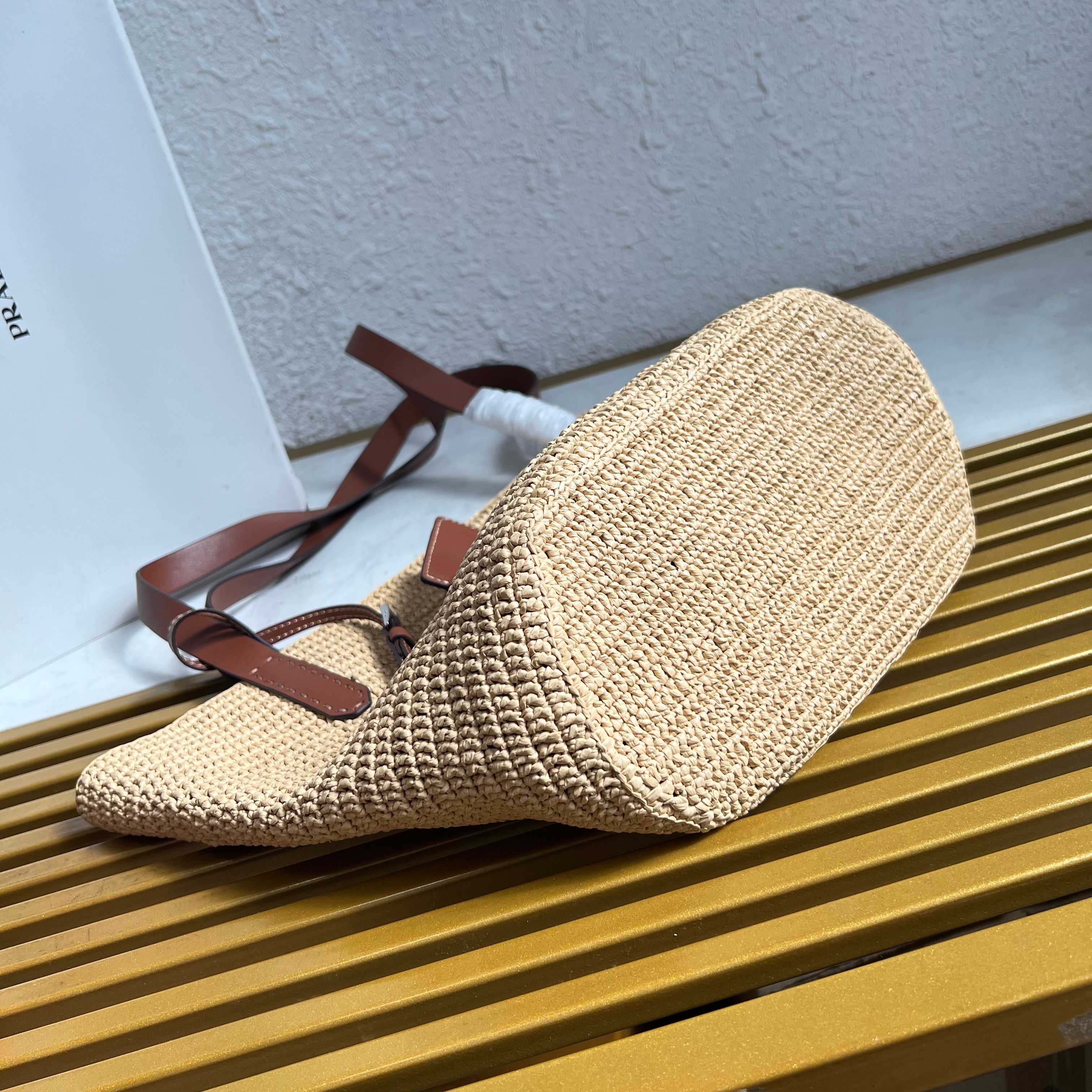 Medium Crochet And Leather Tote Bag - Beige/Brandy - View 3