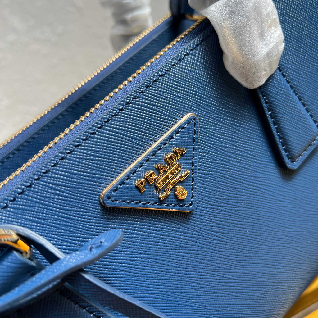 Galleria Medium Leather Bag - Aviation Blue - View 3