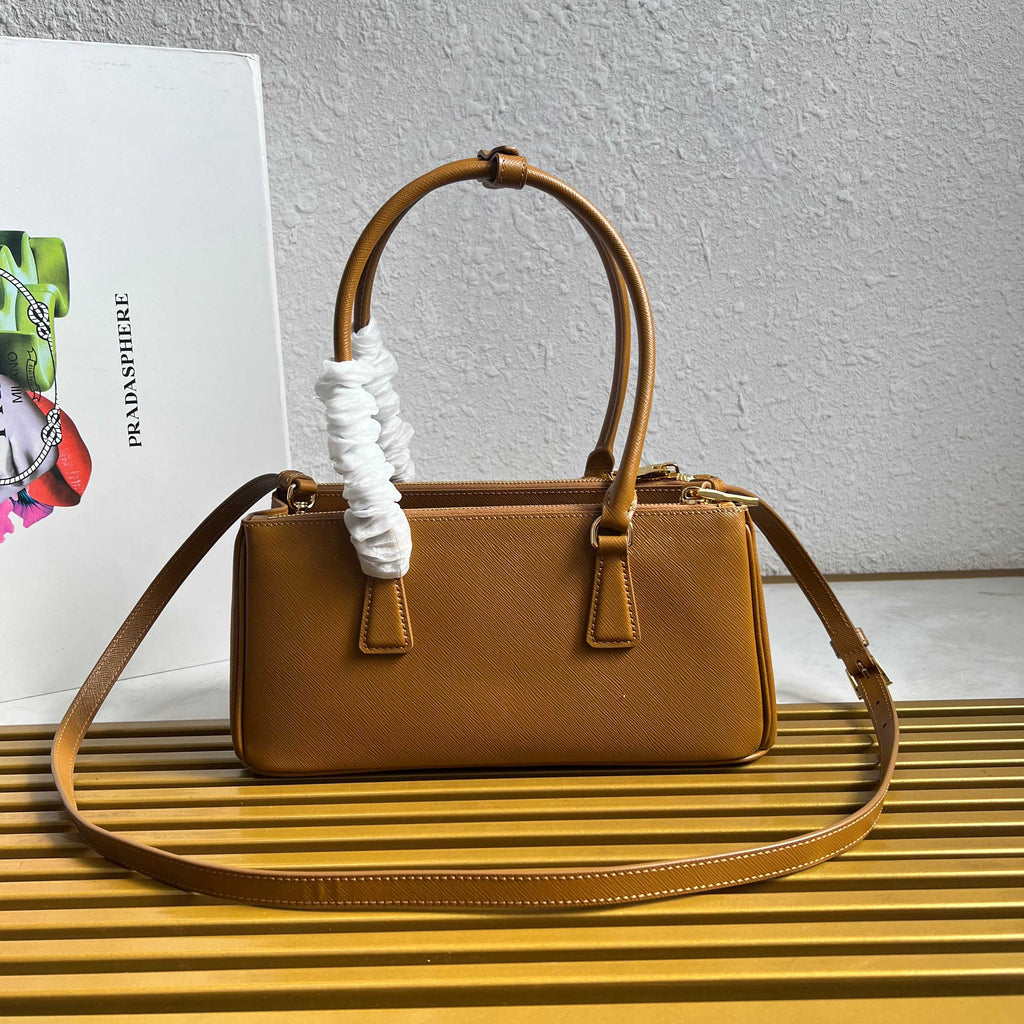 Galleria Medium Leather Bag - Amber - View 2