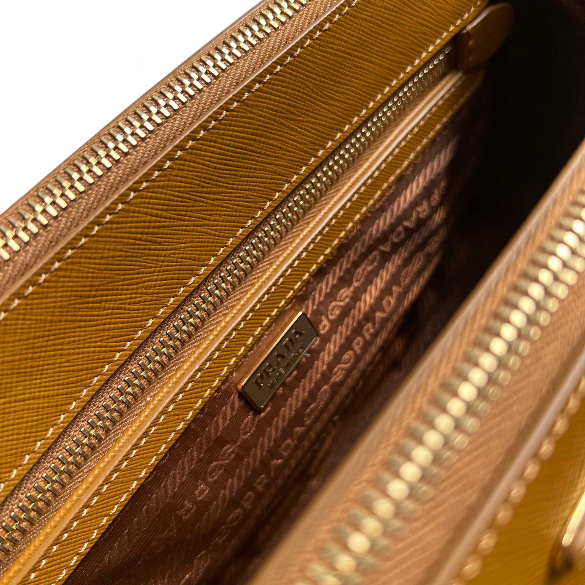 Galleria Medium Leather Bag - Amber - View 9