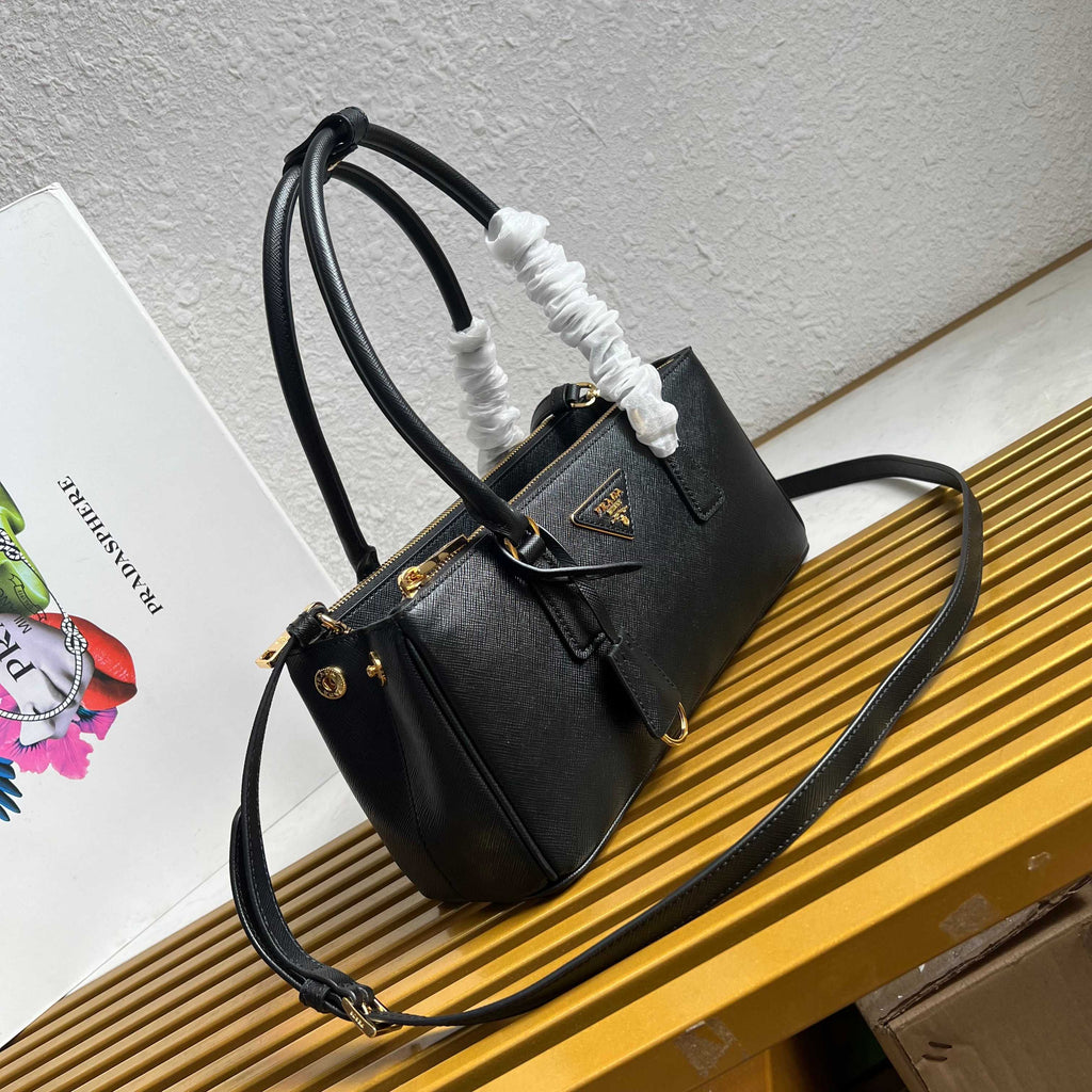 Galleria Medium Leather Bag - Black - View 2