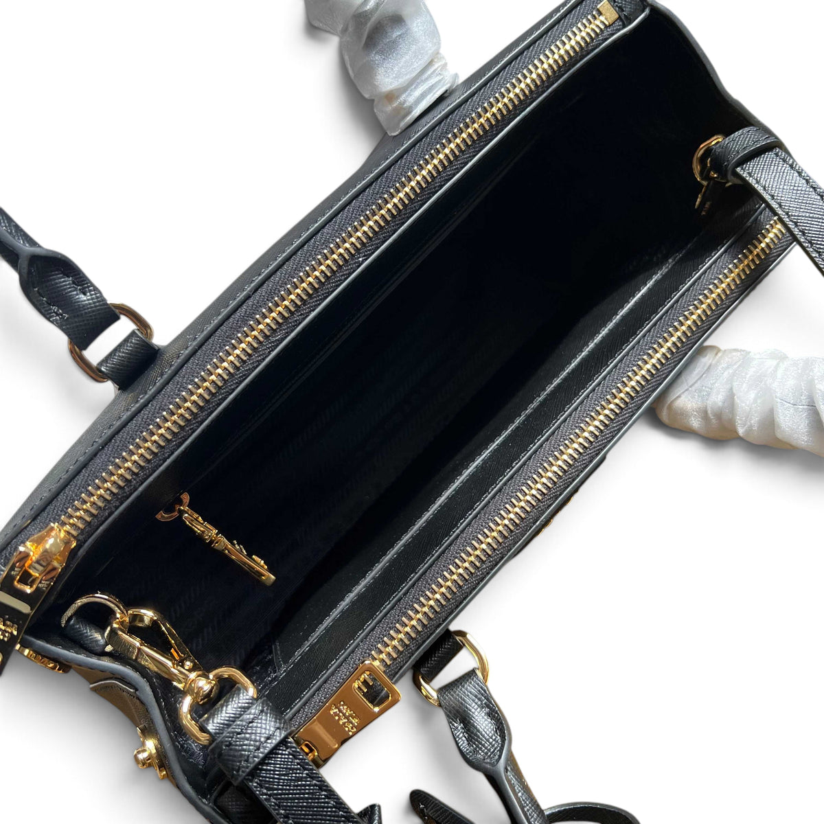 Galleria Medium Leather Bag - Black - View 7
