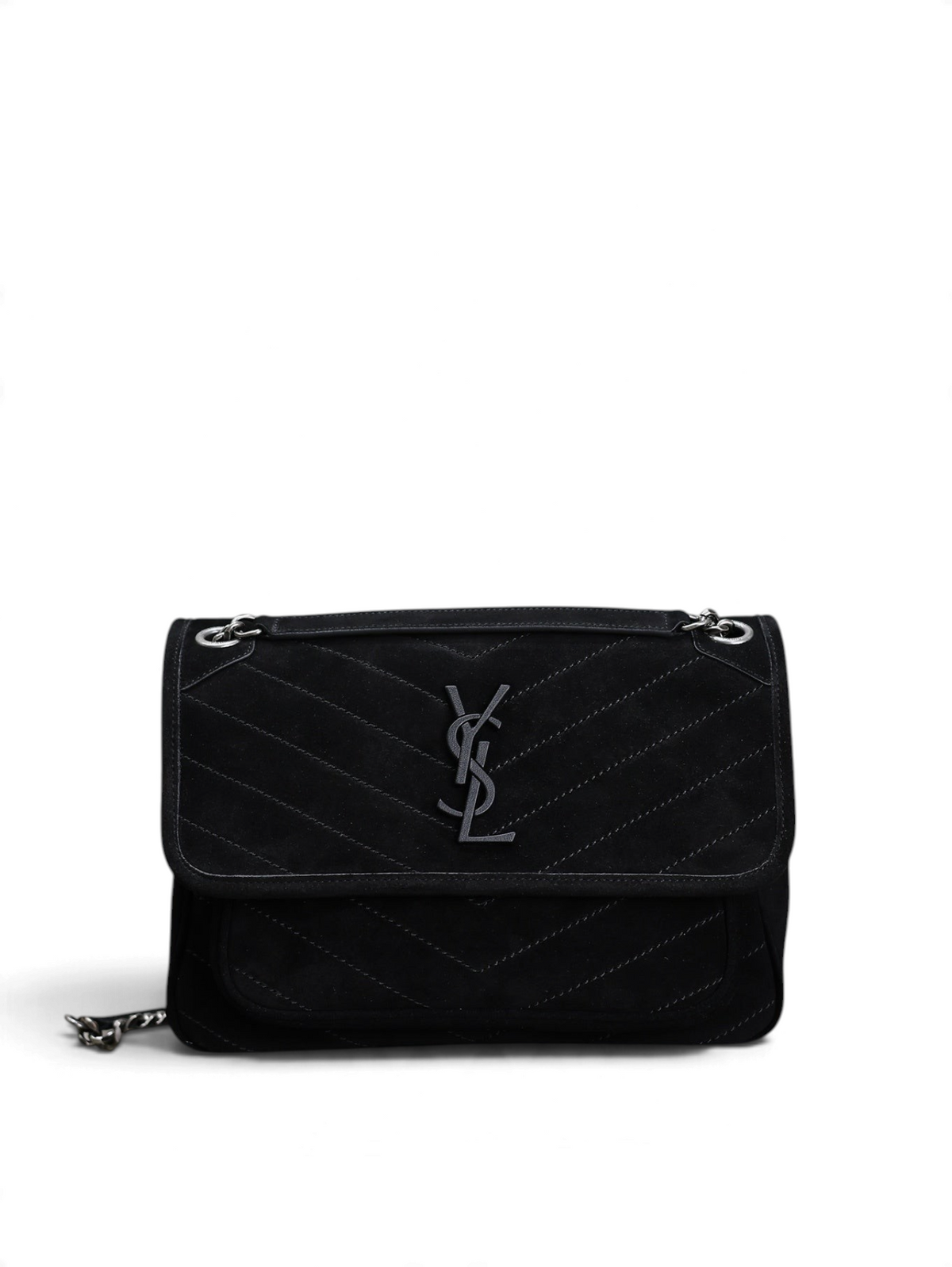 SWORD LUXURY siyah süet Saint Laurent Niki orta boy omuz çantası, chevron dikişli ve mat siyah YSL logolu.