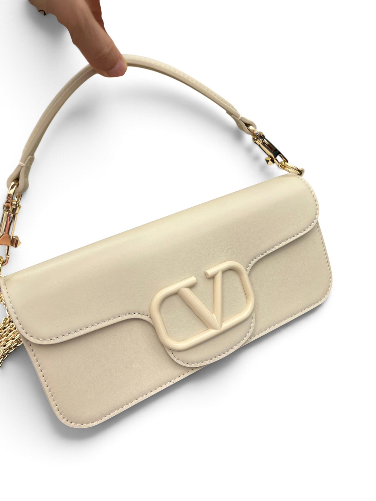 SWORD LUXURY Valentino Garavani VLogo Signature krem rengi deri omuz çantası, altın tonlu metal detaylı