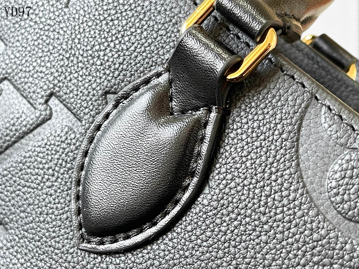 SWORD LUXURY Louis Vuitton OnTheGo East West çanta, siyah kabartmalı Monogram Empreinte deri ve altın tonlu detaylar