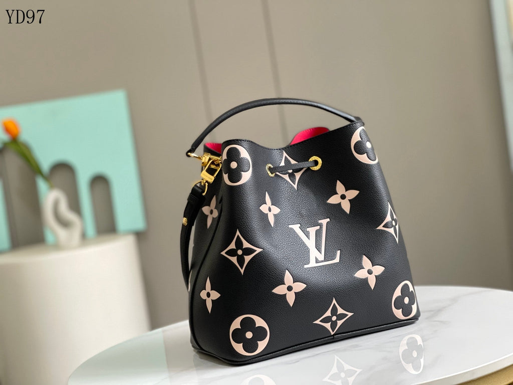 NeoNoé Bucket Bag