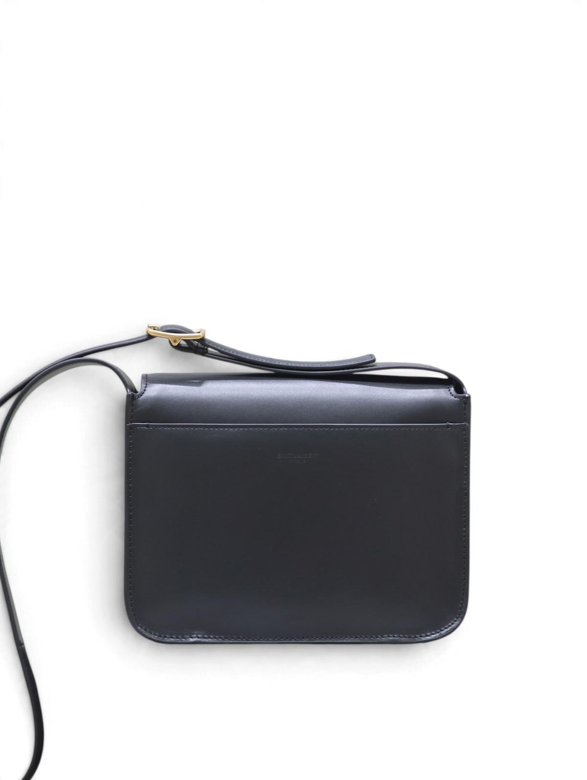 SWORD LUXURY Niki Satchel, siyah pürüzsüz deri, altın tonlu donanım ve ayarlanabilir omuz askılı zarif çanta.