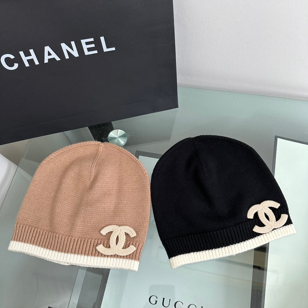 Logo Knit Beanie & Scarf Set
