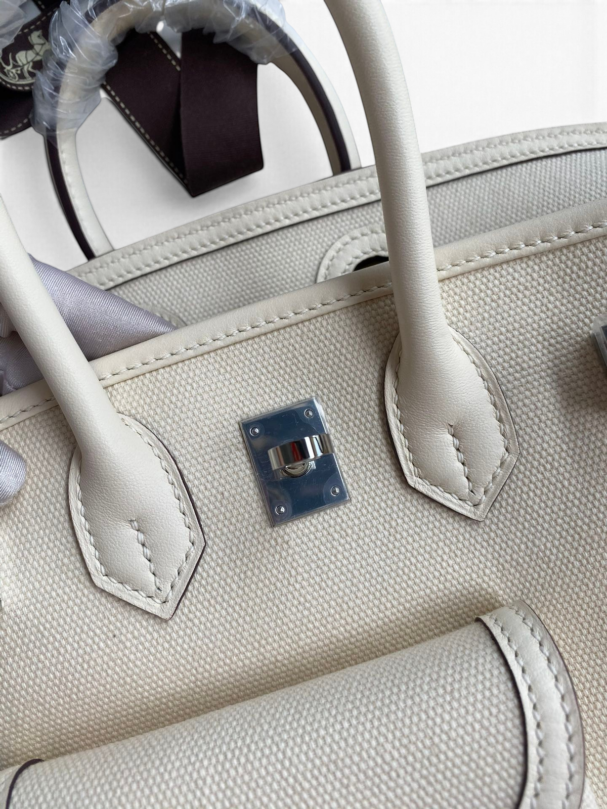 Birkin Cargo 25 cm — Cream White / Silver Hardware image 9