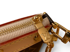 SWORD LUXURY Louis Vuitton x Takashi Murakami Pochette Accessoires çanta altın tonlu fermuar detayı ve deri süsleme