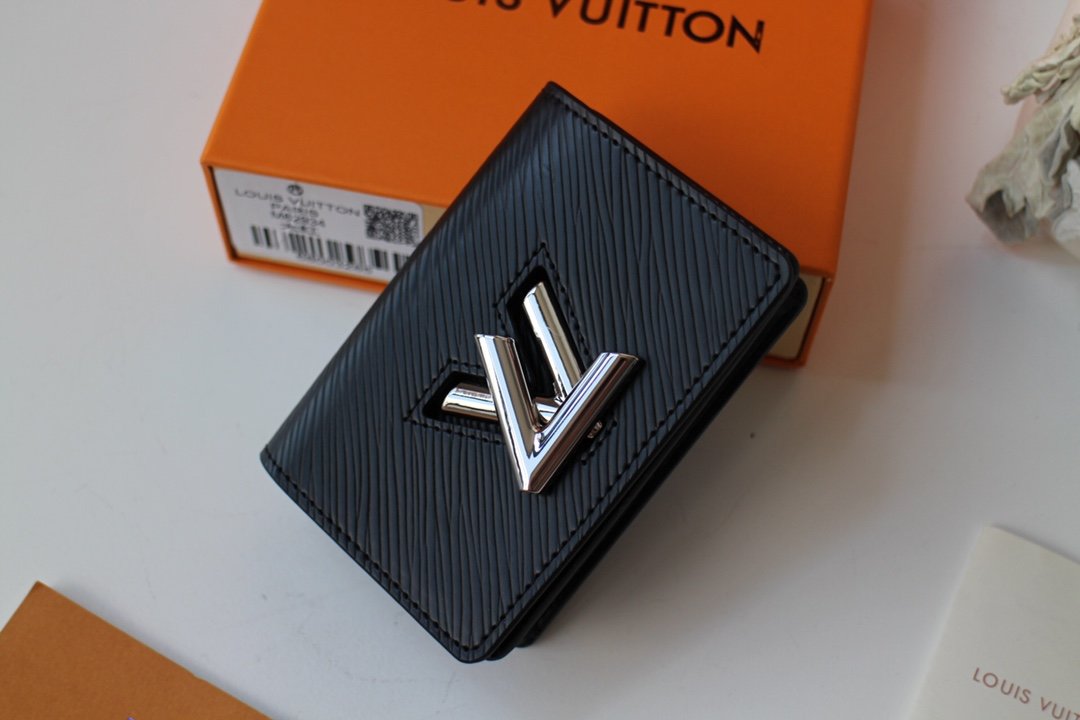 Epi Leather Twist Wallet