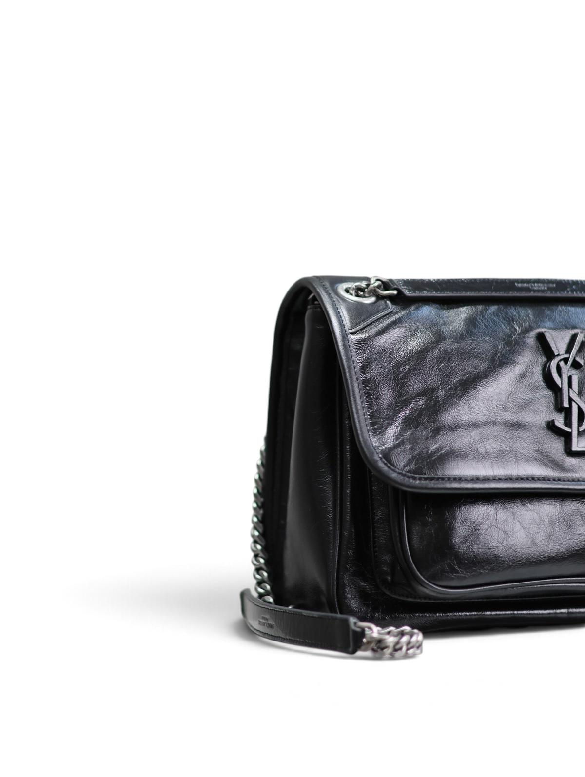 SWORD LUXURY Niki siyah kırışık deri omuz çantası, mat siyah monogram detaylı ve gunmetal zincir askılı.