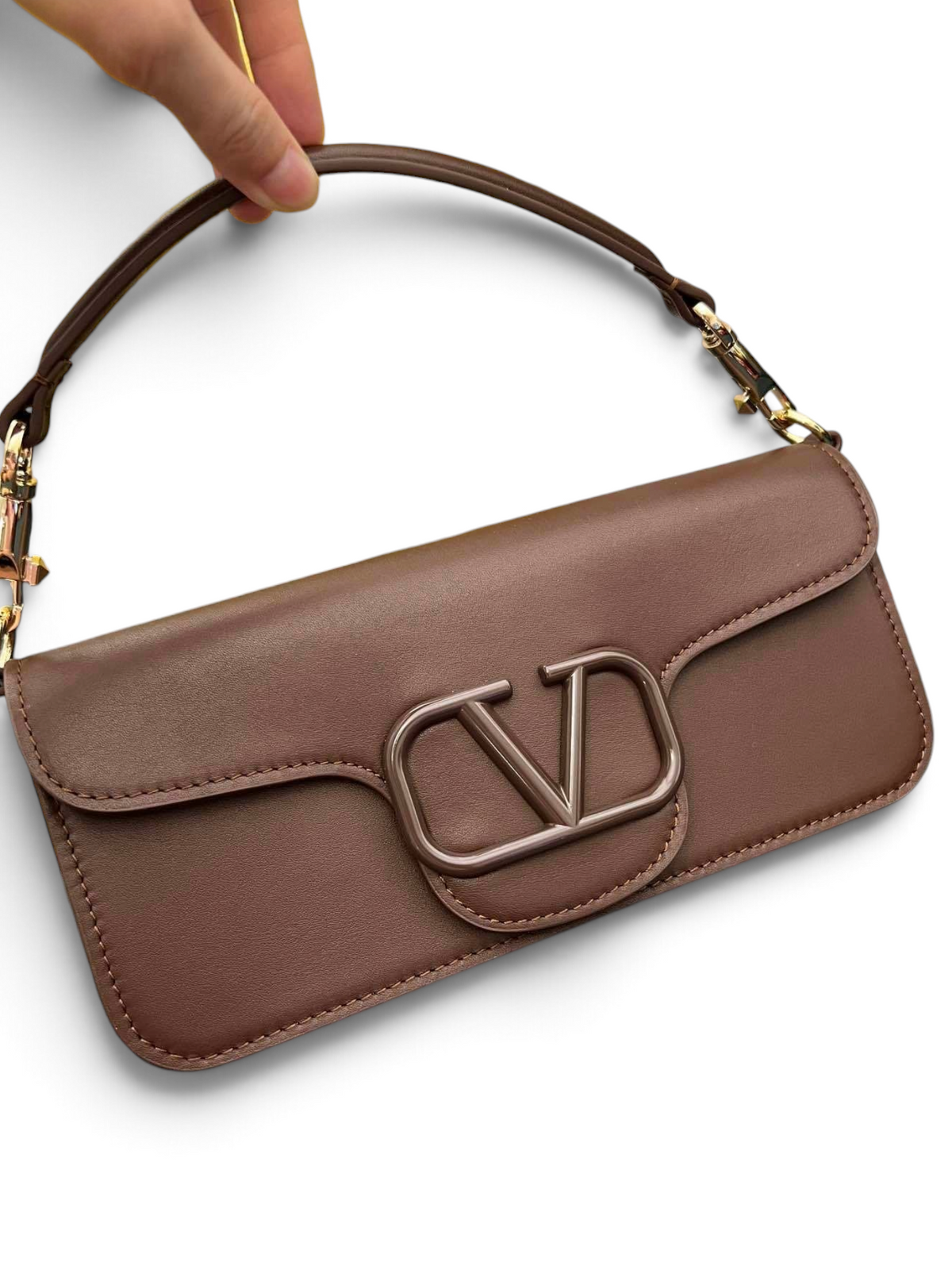 SWORD LUXURY Valentino Garavani VLogo Signature kahverengi deri çanta, metalik logo detaylı ve ayarlanabilir askılı