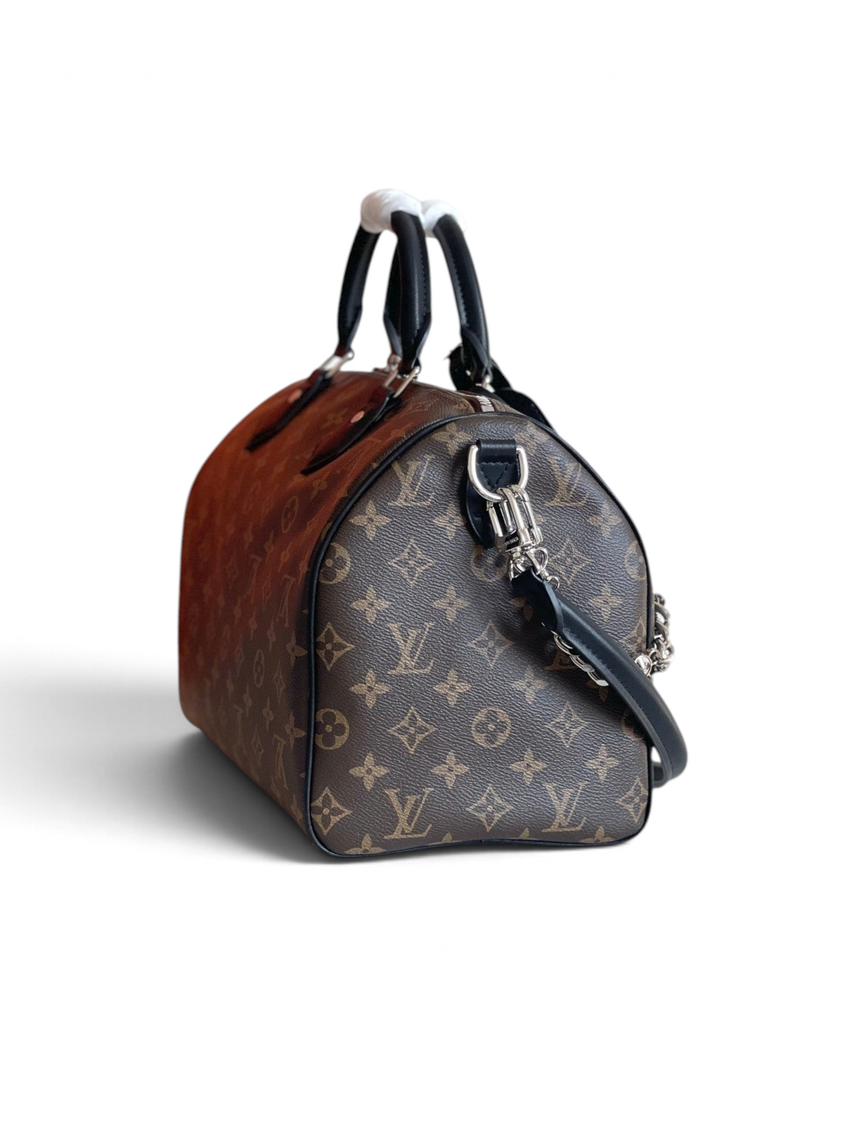 SWORD LUXURY Speedy Bandoulière 30 çanta, ikonik kahverengi monogram kanvas, siyah deri detaylar ve gümüş zincir askı.