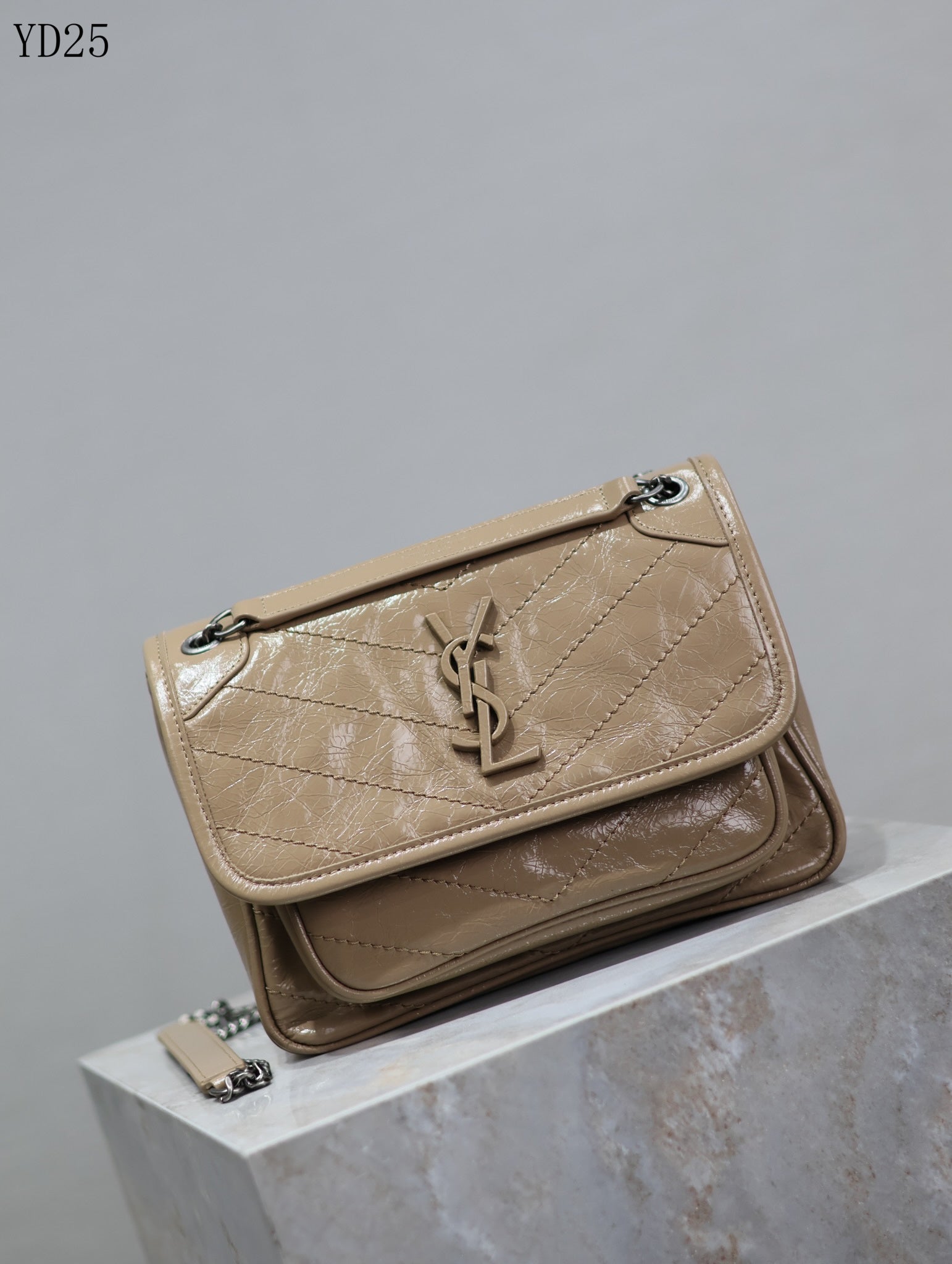 Niki Medium Patent Leather Shoulder Bag