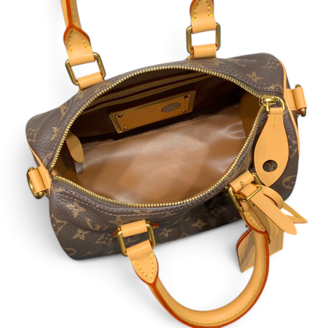 SWORD LUXURY Speedy Bandoulière 25 çanta, içi açık, monogram kabartmalı deri, altın donanımlı ve deri saplı.