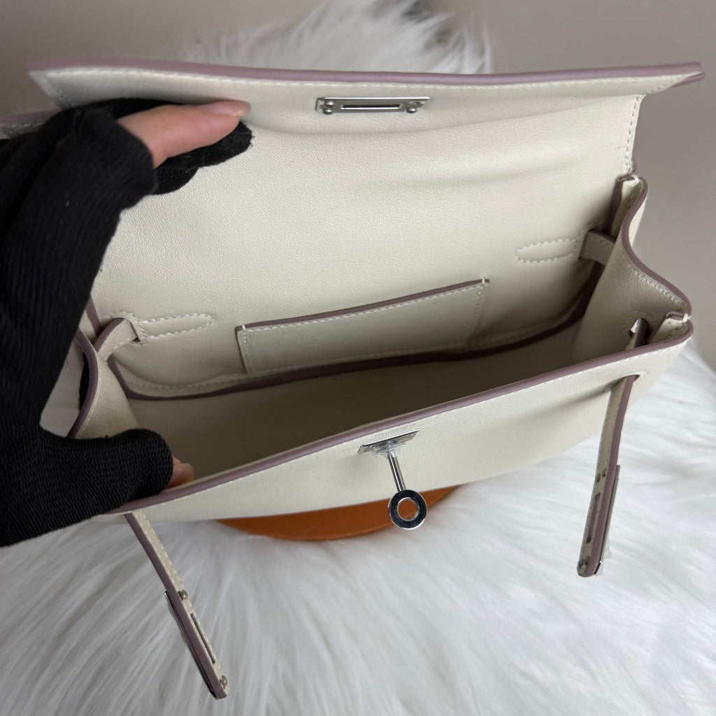 Kelly Move Moon Bag – Swift Leather, Silver hardware