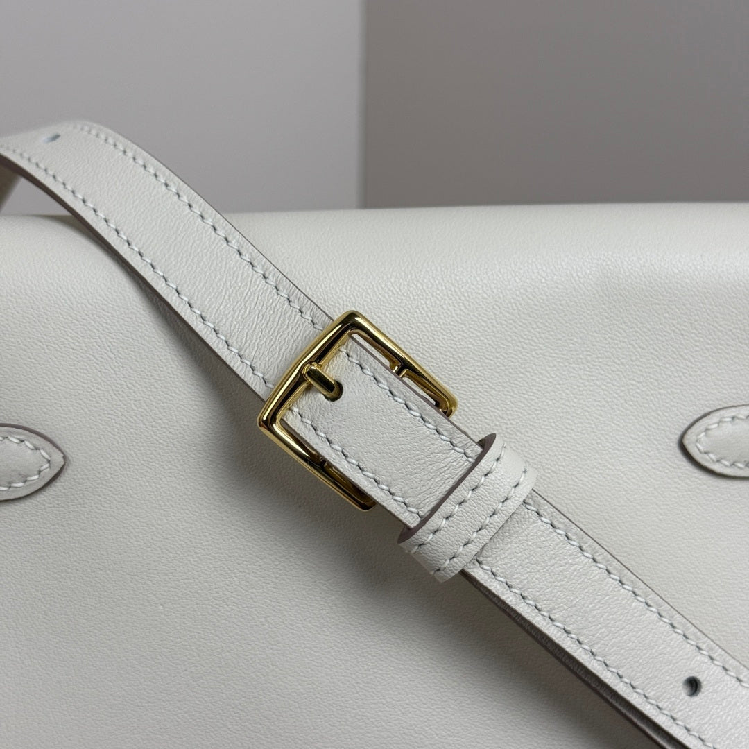 Kelly Move Moon Bag – Swift Leather, Gold hardware